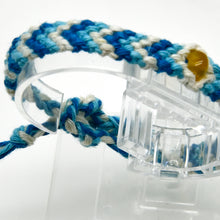 画像をギャラリービューアに読み込む, アマリンミサンガ(久慈産原石削り出し琥珀付)