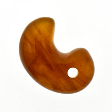 画像をギャラリービューアに読み込む, 久慈原産琥珀原石(研磨済)(勾玉)
