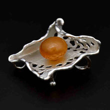 画像をギャラリービューアに読み込む, 久慈原産琥珀ブローチ