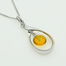 画像をギャラリービューアに読み込む, 久慈原産琥珀ペンダント