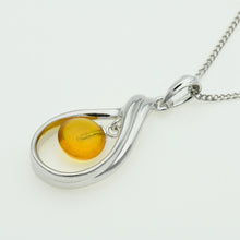 画像をギャラリービューアに読み込む, 久慈原産琥珀ペンダント