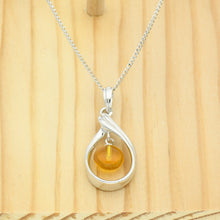 画像をギャラリービューアに読み込む, 久慈原産琥珀ペンダント