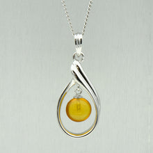 画像をギャラリービューアに読み込む, 久慈原産琥珀ペンダント