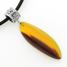 画像をギャラリービューアに読み込む, 久慈原産琥珀ペンダント