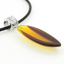 画像をギャラリービューアに読み込む, 久慈原産琥珀ペンダント