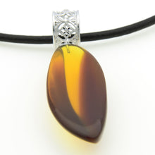 画像をギャラリービューアに読み込む, 久慈原産琥珀ペンダント