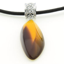 画像をギャラリービューアに読み込む, 久慈原産琥珀ペンダント