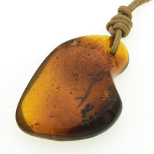 画像をギャラリービューアに読み込む, 久慈原産琥珀ペンダント