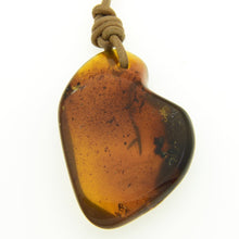 画像をギャラリービューアに読み込む, 久慈原産琥珀ペンダント