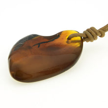 画像をギャラリービューアに読み込む, 久慈原産琥珀ペンダント