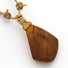 画像をギャラリービューアに読み込む, 久慈原産琥珀ペンダント
