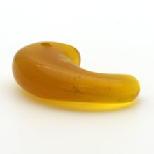 画像をギャラリービューアに読み込む, 久慈原産琥珀原石(研磨済)(勾玉)