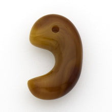 画像をギャラリービューアに読み込む, 久慈原産琥珀原石(研磨済)(勾玉)