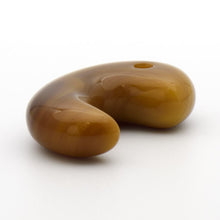 画像をギャラリービューアに読み込む, 久慈原産琥珀原石(研磨済)(勾玉)